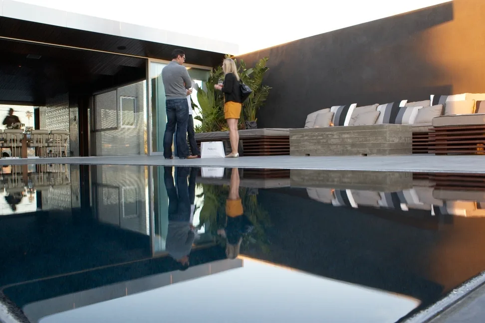 LONDON CALLING 3 10 08 004789